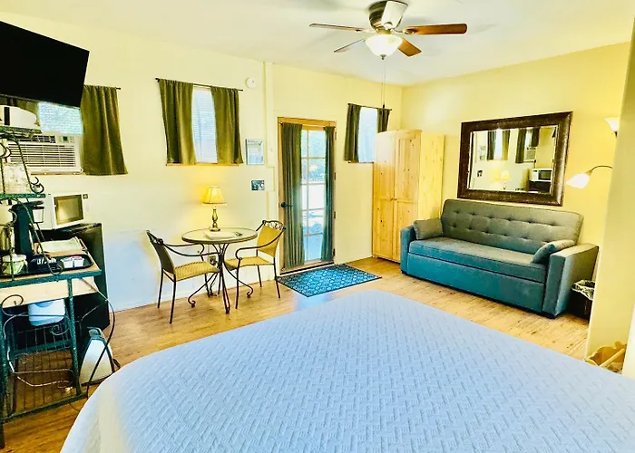 Mile High Ranch Hotel